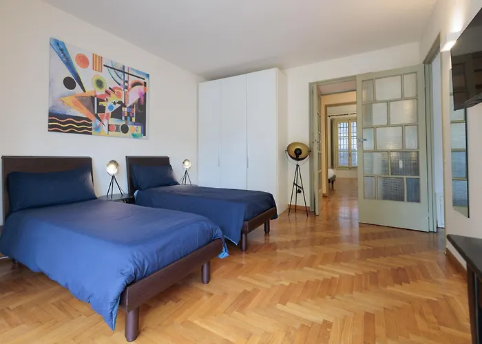 Urban House - Elegant Apartment Brera Milan Center